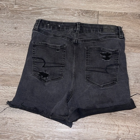 American Eagle super hi rise shortie stretchy button fly 12 distressed short - Picture 5 of 7
